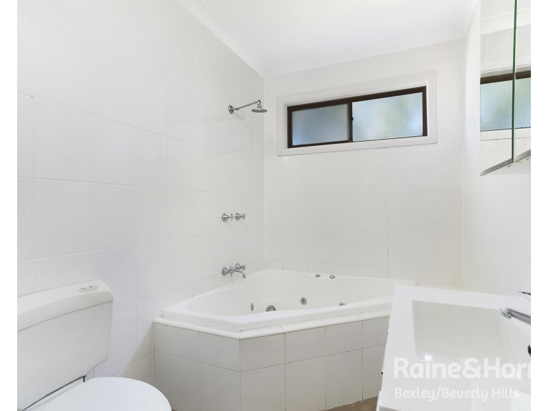 29 Farnham Avenue, Roselands NSW 2196