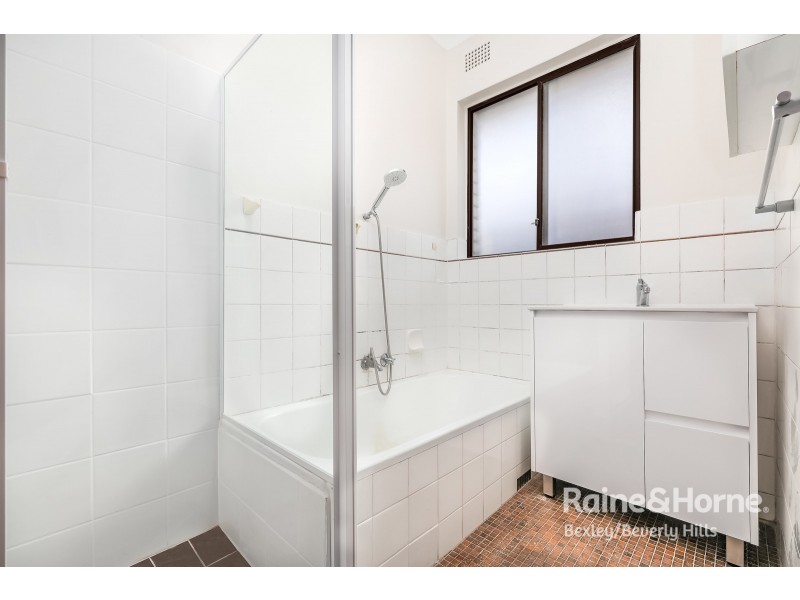 7/64-66 Hampton Court Road, Carlton NSW 2218