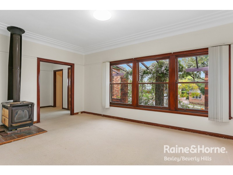 26 Stuart Street, Blakehurst NSW 2221