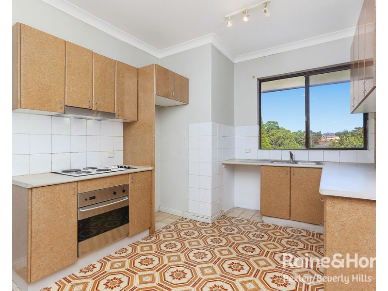 14/6-10 Winchester Street, Carlton NSW 2218