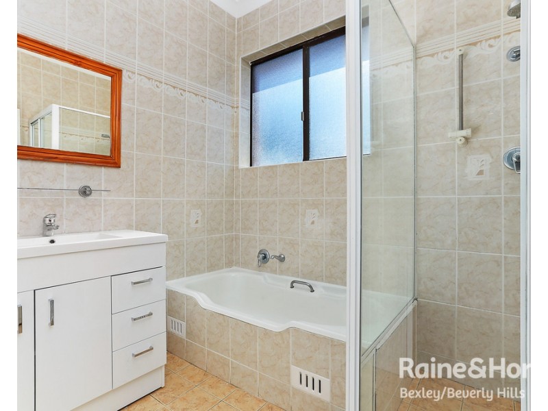 14/6-10 Winchester Street, Carlton NSW 2218