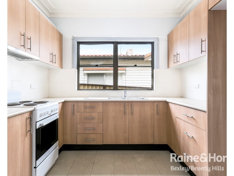 71 Glamis Street, Kingsgrove NSW 2208