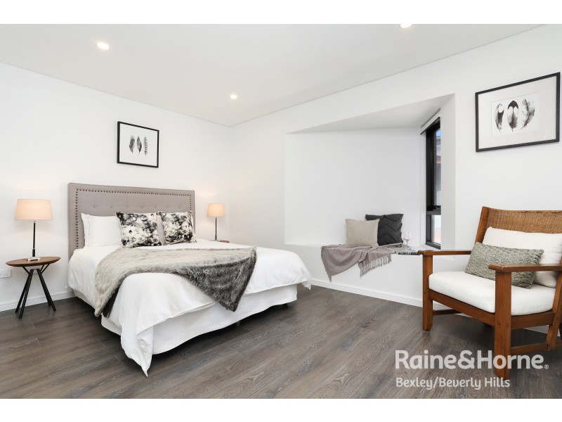 2/11 Rhonda Avenue, Narwee NSW 2209