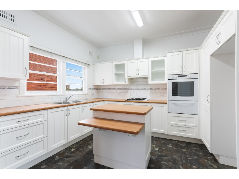 19 Flora Street, Beverly Hills NSW 2209