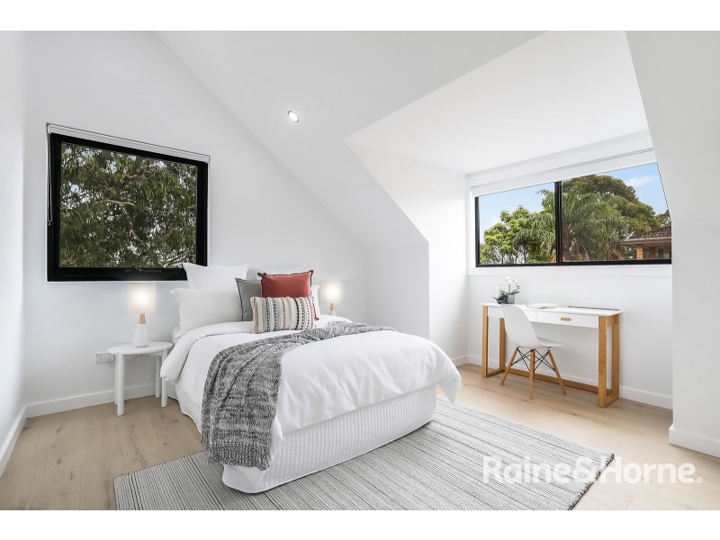 16 Highworth Avenue, Bexley NSW 2207