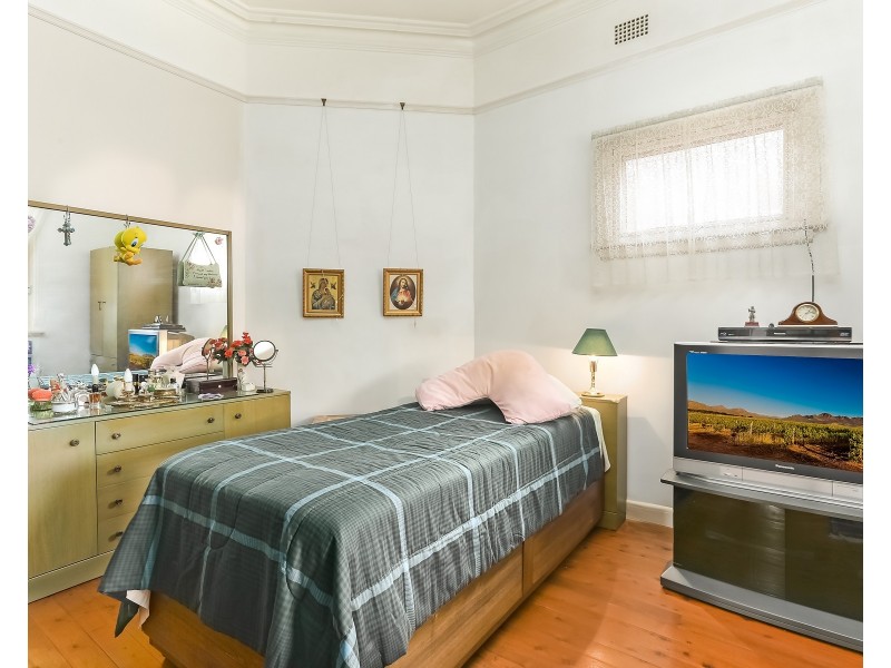 8 Ferrier Street, Rockdale NSW 2216