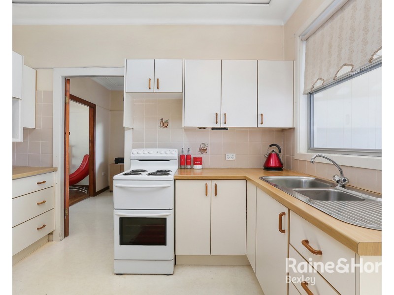 92 Stoddart Street, Roselands NSW 2196