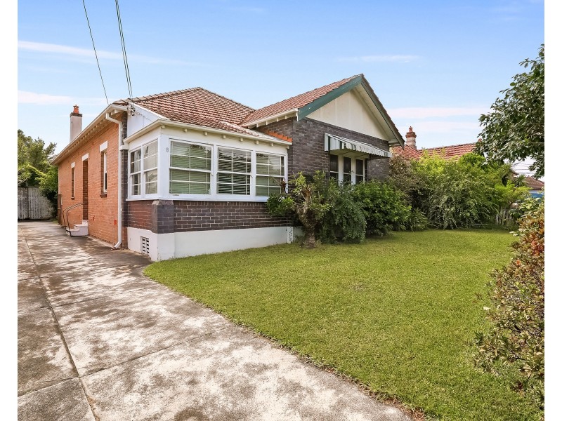 8 Besborough Avenue, Bexley NSW 2207