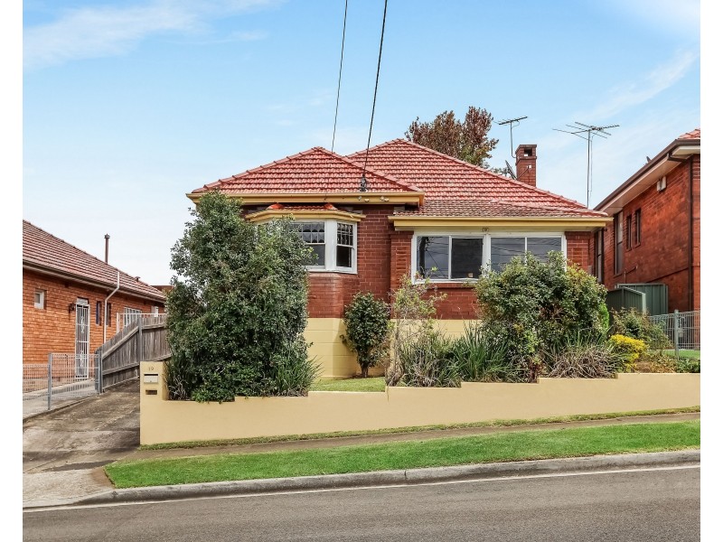 19 Arinya Street, Kingsgrove NSW 2208