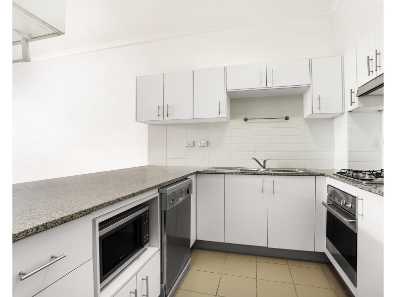 8/63a Connemarra Street, Bexley NSW 2207