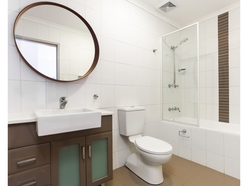 8/63a Connemarra Street, Bexley NSW 2207