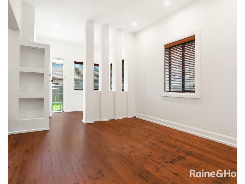 35 Jubilee Avenue, Carlton NSW 2218
