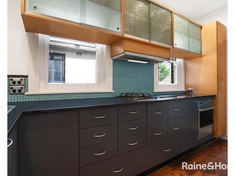 35 Jubilee Avenue, Carlton NSW 2218