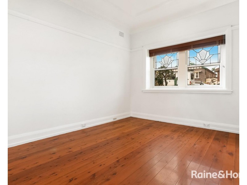 35 Jubilee Avenue, Carlton NSW 2218