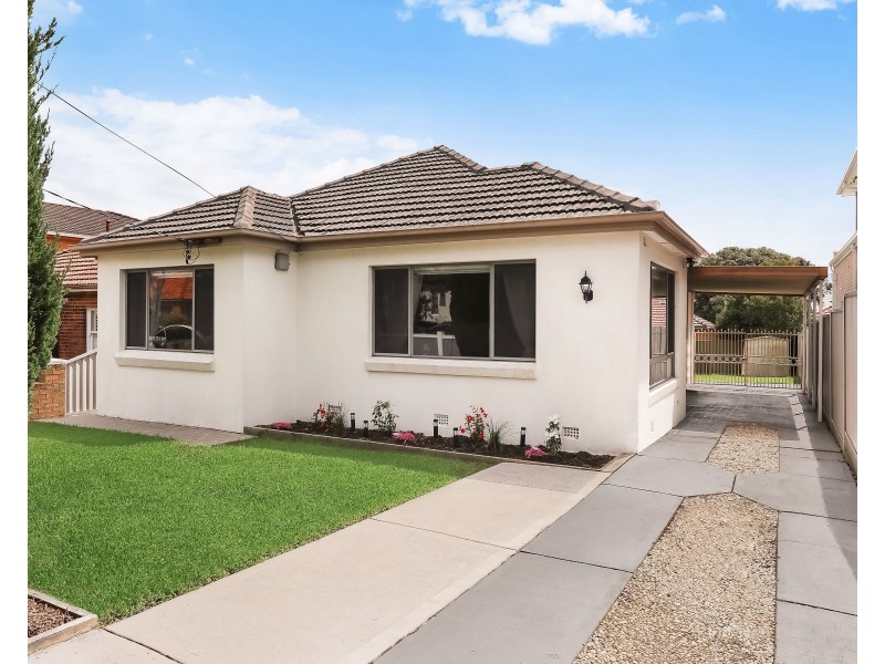 18 Bennett Street, Kingsgrove NSW 2208