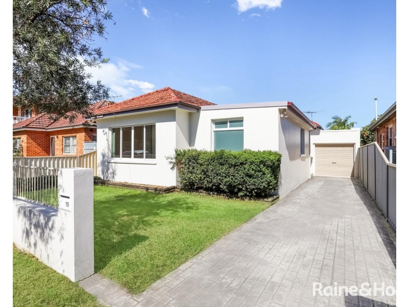 15 Frederick Ave, Beverly Hills NSW 2209