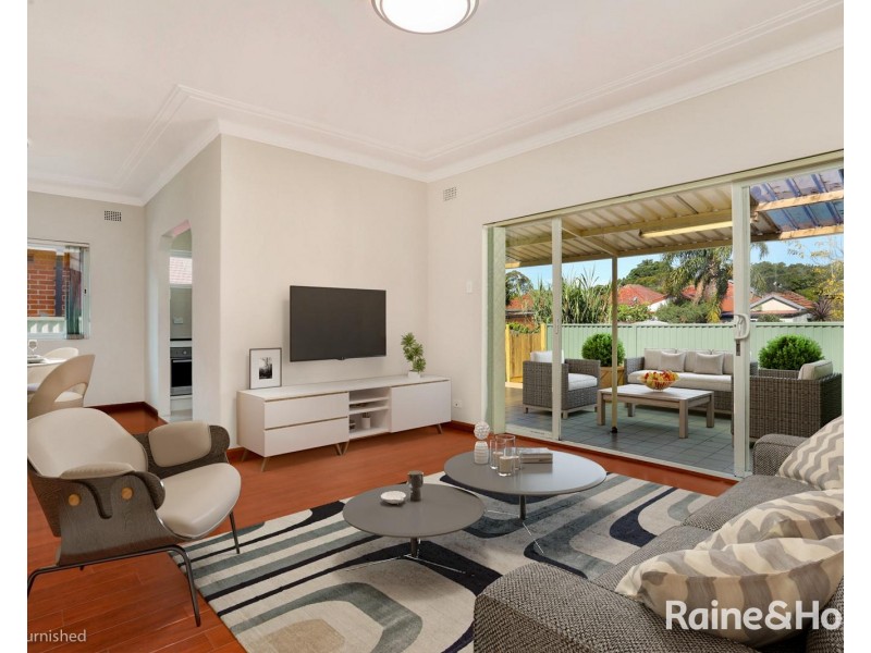 15 Frederick Ave, Beverly Hills NSW 2209