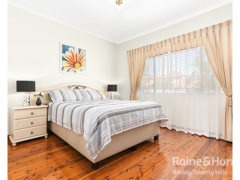 76 Staples Street, Kingsgrove NSW 2208