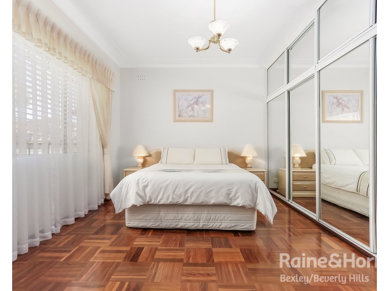 76 Staples Street, Kingsgrove NSW 2208