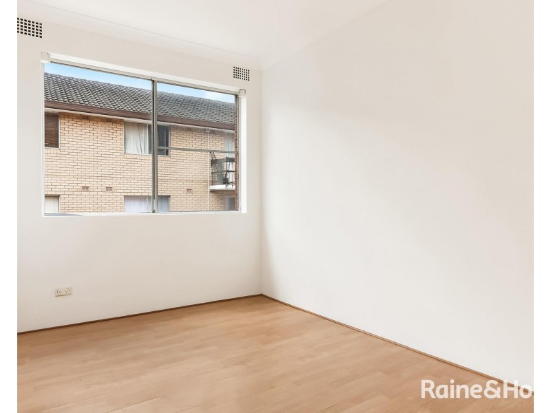 15/11 St Albans Road, Kingsgrove NSW 2208