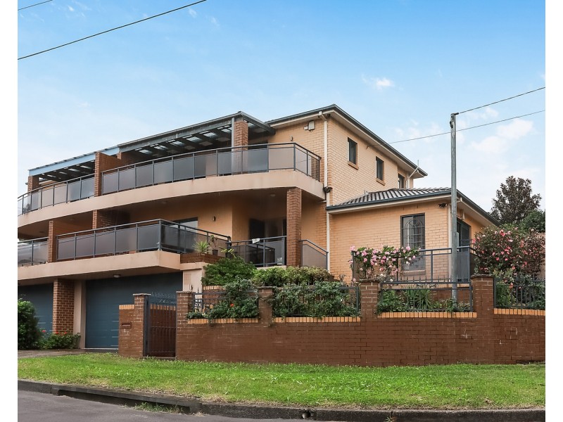 1 Junee Crescent, Kingsgrove NSW 2208