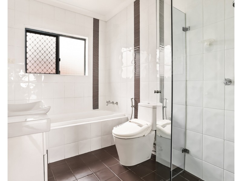 1 Junee Crescent, Kingsgrove NSW 2208