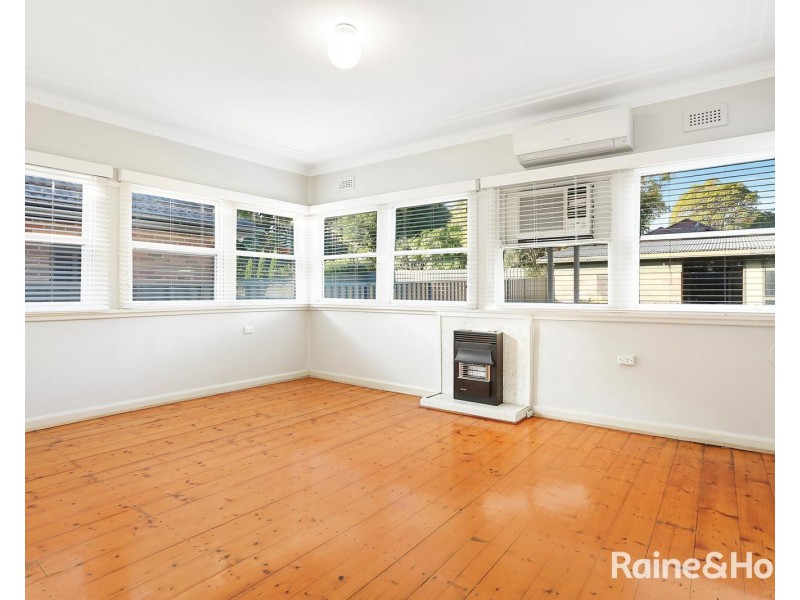 34 Monaro Avenue, Kingsgrove NSW 2208