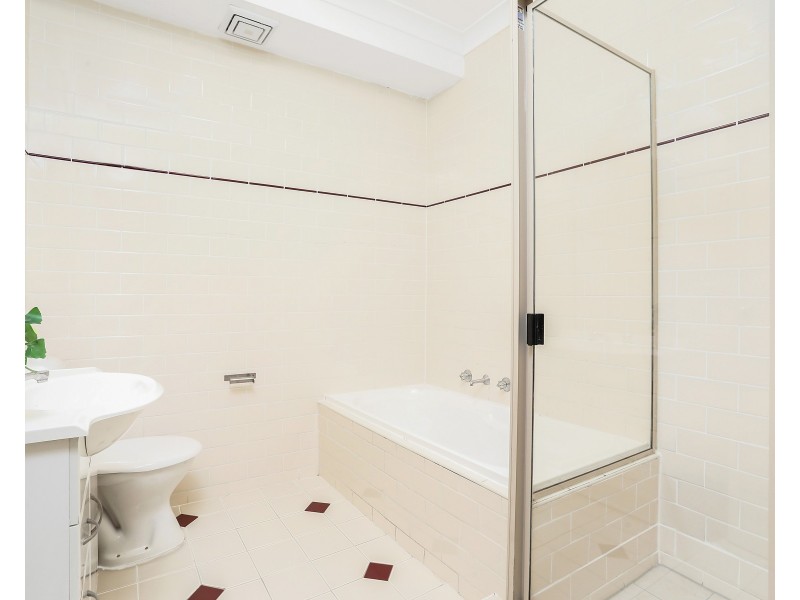 6/15 Harrow Road, Bexley NSW 2207