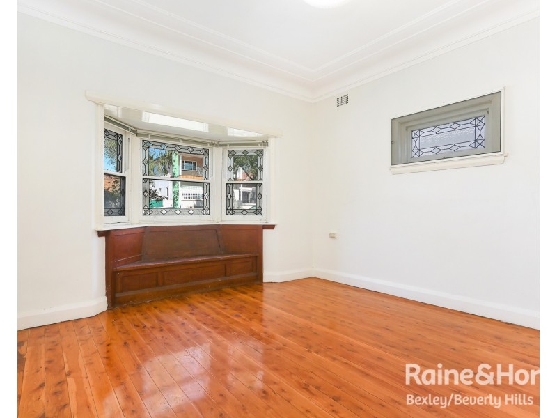 17 Rodgers Avenue, Kingsgrove NSW 2208