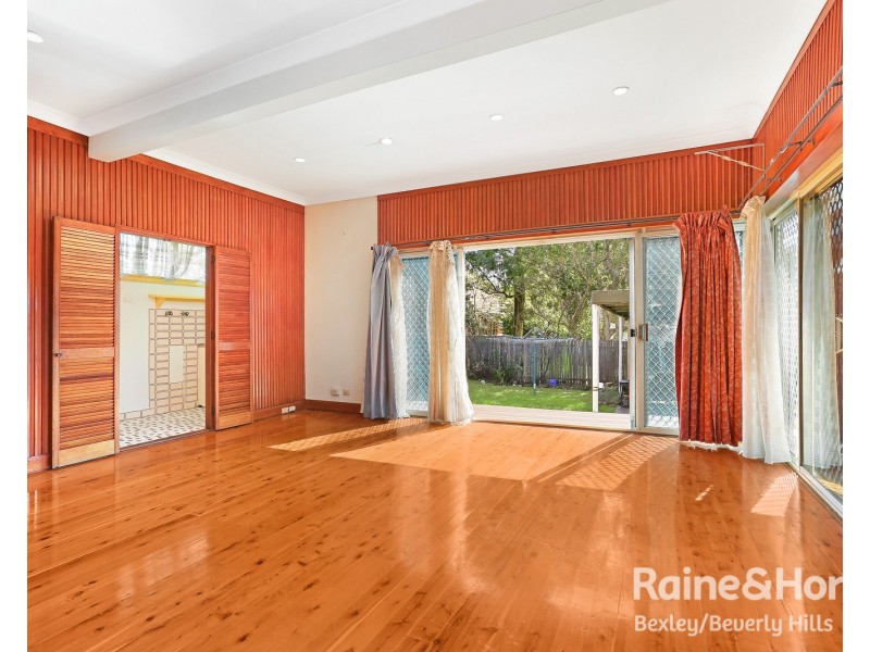 17 Rodgers Avenue, Kingsgrove NSW 2208