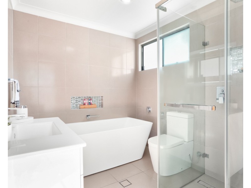 6 Highworth Avenue, Bexley NSW 2207