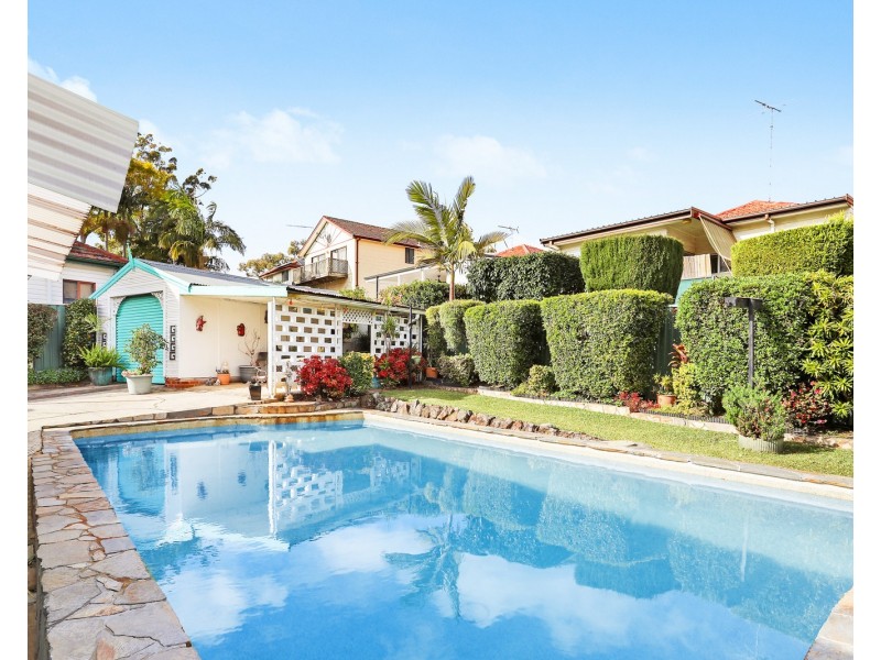 17 Roseanne Avenue, Roselands NSW 2196