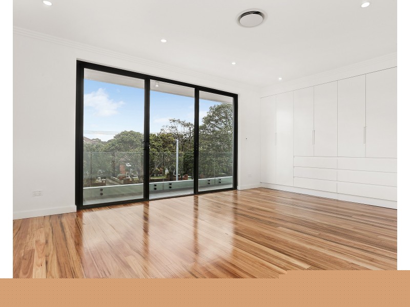 17 Illawarra Parade, Beverly Hills NSW 2209