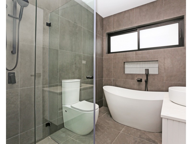 17 Illawarra Parade, Beverly Hills NSW 2209