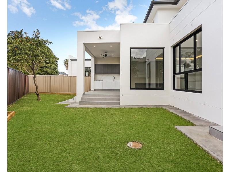 17 Illawarra Parade, Beverly Hills NSW 2209