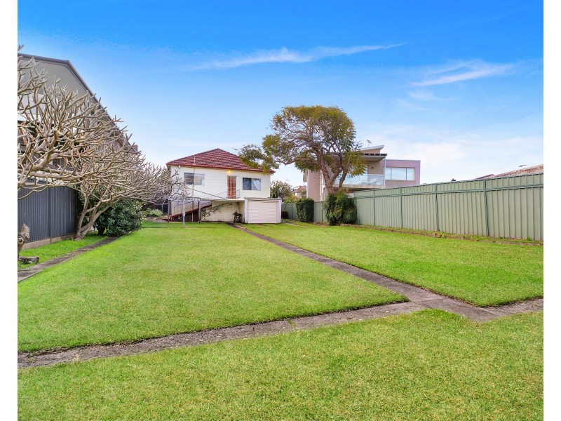 8 Wearne Street, Canterbury NSW 2193