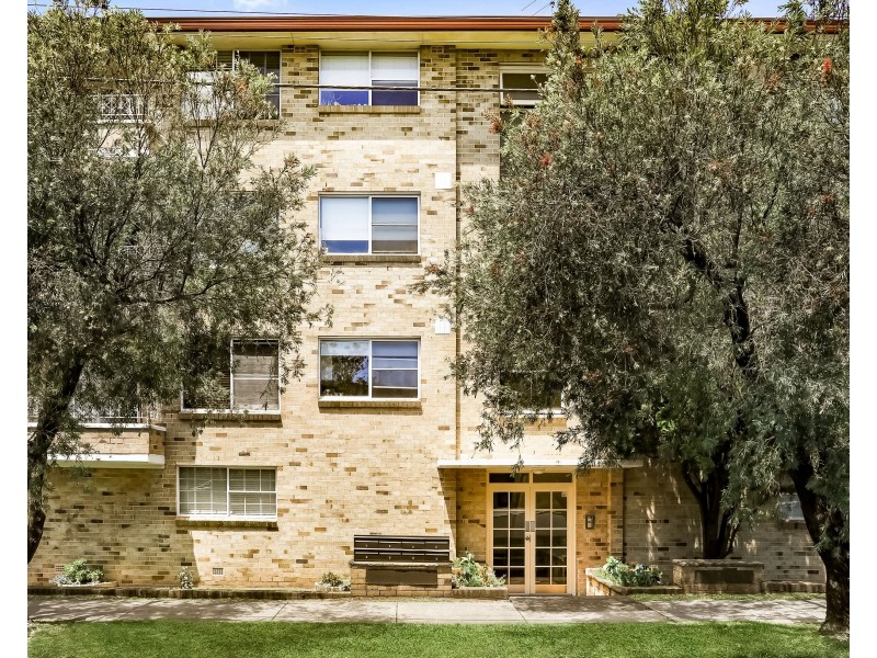 2/43 Mill Street, Carlton NSW 2218