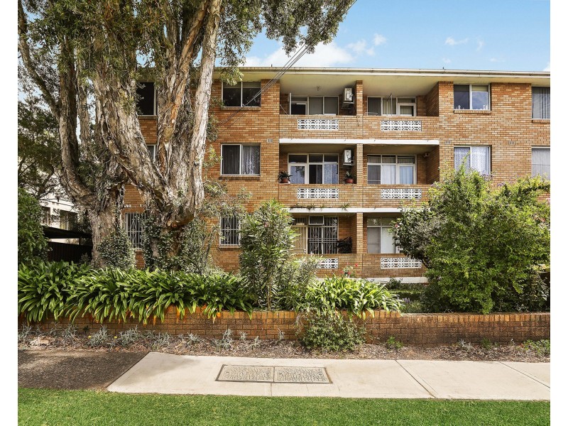 2/25-27 Phillip Street, Roselands NSW 2196