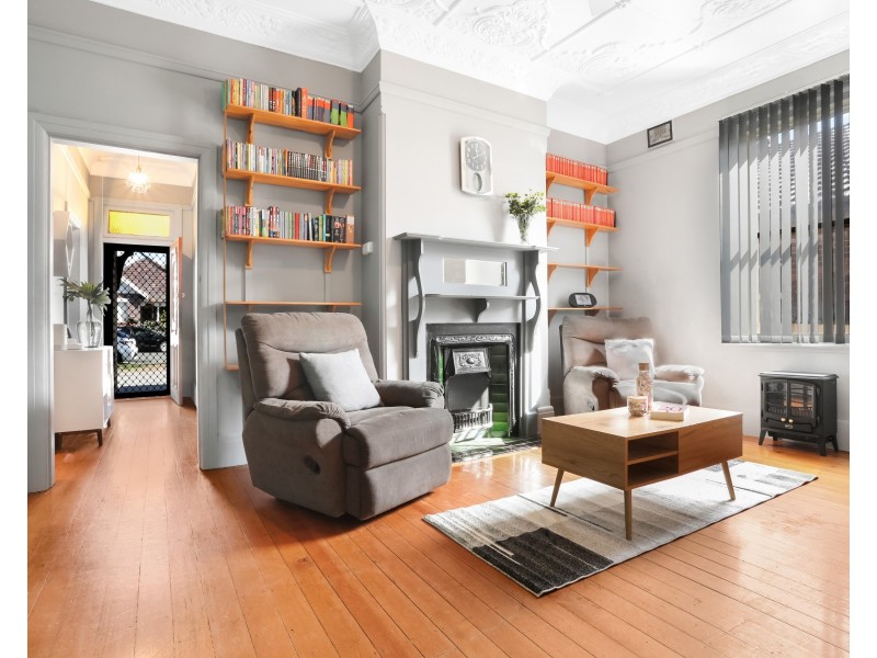 6 Highworth Avenue, Bexley NSW 2207