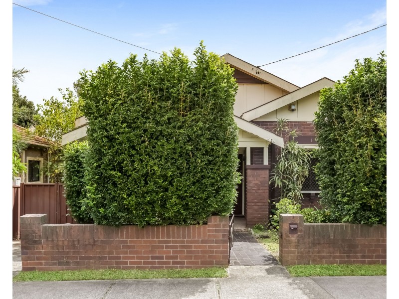 16 Banksia Avenue, Banksia NSW 2216