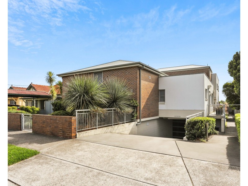 2/30 Albert Street, Bexley NSW 2207
