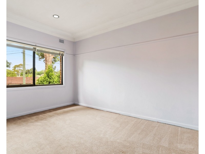 13 Clarke Street North, Peakhurst NSW 2210