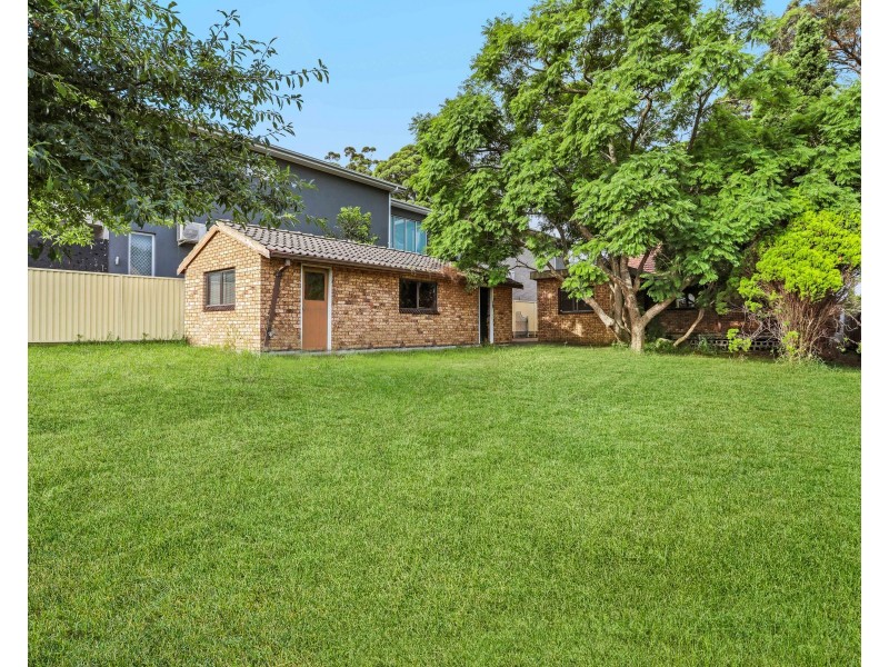 13 Clarke Street North, Peakhurst NSW 2210