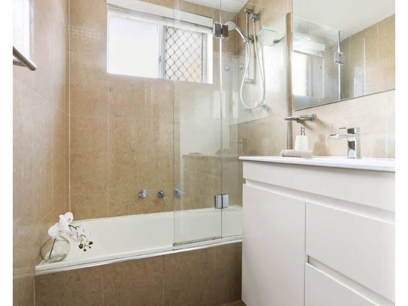 2/2-4 Queen Street, Arncliffe NSW 2205