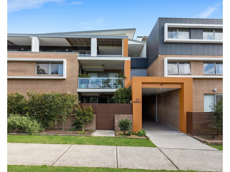 8/3-7 Gover Street, Peakhurst NSW 2210