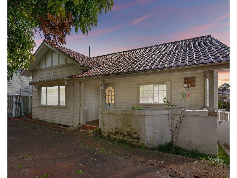 2 Henry Street, Carlton NSW 2218