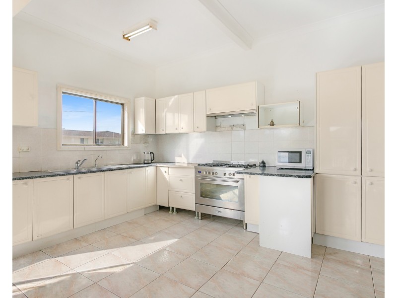 2 Henry Street, Carlton NSW 2218