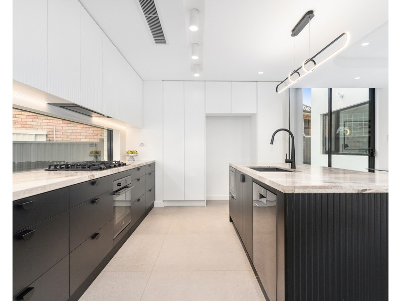 37 Yoorami Road, Beverly Hills NSW 2209