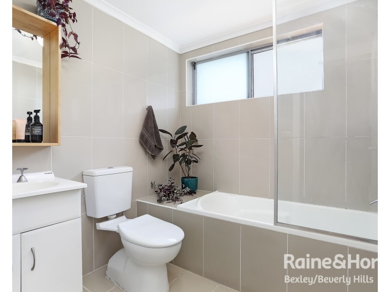 1/818-826 Canterbury Road, Roselands NSW 2196