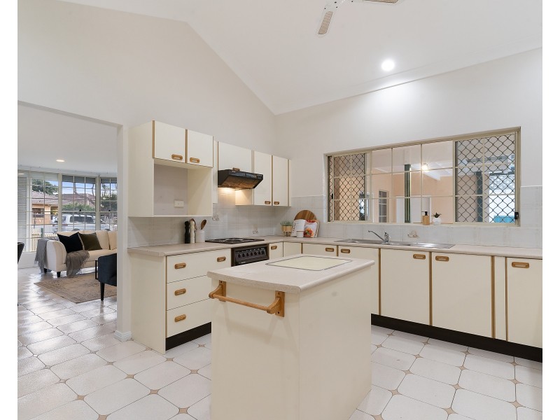 2 Kinsel Grove, Bexley NSW 2207